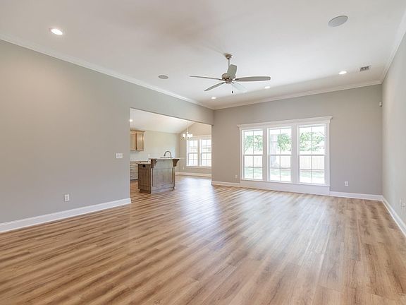 2nd image of 116 Audrey Ln