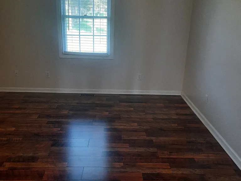 708 W Adams St — Photo 9