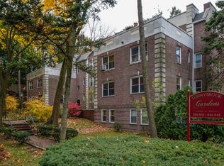 858 Palmer Rd APT 2A, Bronxville, NY 10708