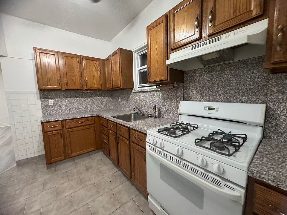 1st image of 1619 Edison Ave #1