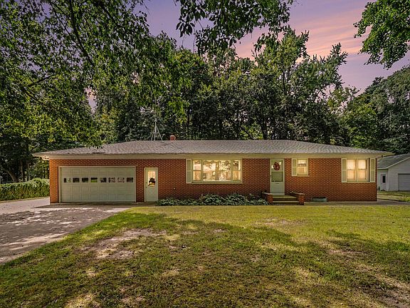4th image of 304 Orchard Ct