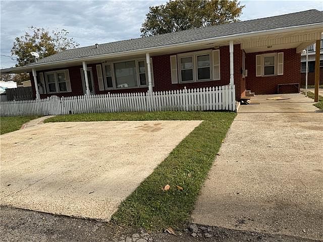 1st image of 1129 West Dr