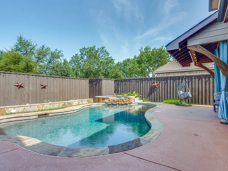 11649 Keystone Dr — Photo 33