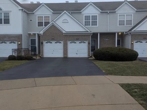 444 Arboretum Dr, Lombard, IL 60148