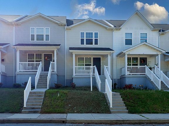 2nd image of 2615 Huron St