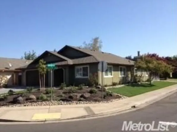 18872 N Benedict Dr, Woodbridge, CA 95258