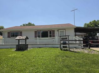 1525 Robin Rd, Waterloo, IA 50701