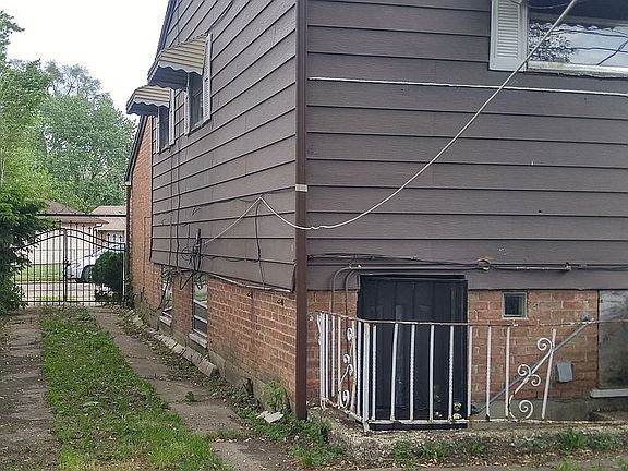 2nd image of 13212 S Riverdale Ave