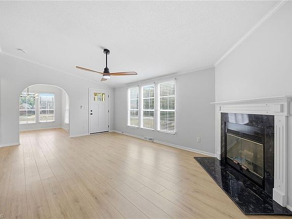 2nd image of 4390 Glenford Dr