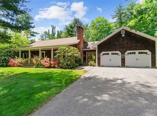 95 Cedarwood Ln, Hope Valley, RI 02832