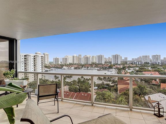 4th image of 3598 Yacht Club Dr APT 1003