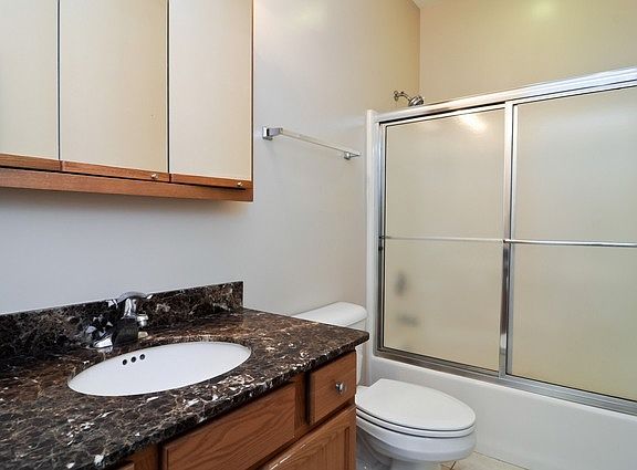 4th image of 1845 N Honore St APT 1R