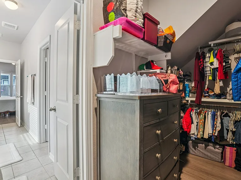 8915 Portobello Way — Photo 44