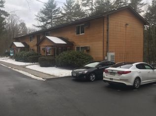 107 Oak Manor Dr #1, Milford, PA 18337