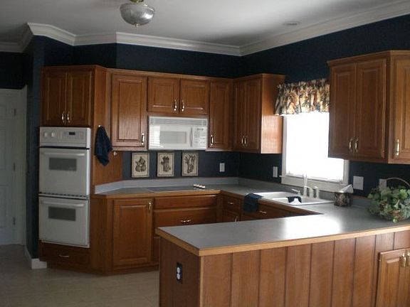 Spacious Kitchen 