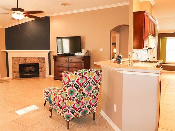 5th image of 3902 Conroe Lake Ct