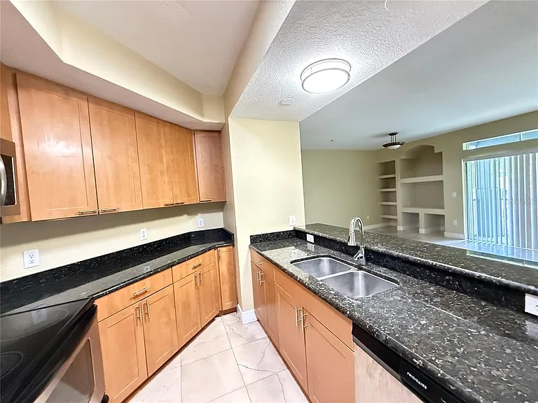 13212 Arbor Isle Dr #201 — Photo 6