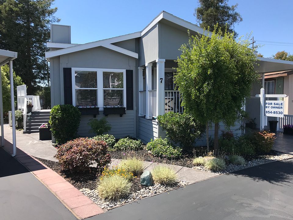 Front view of 7 Primrose St.