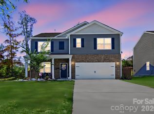 37 Caitlin Heights Ct, Fletcher, NC 28732