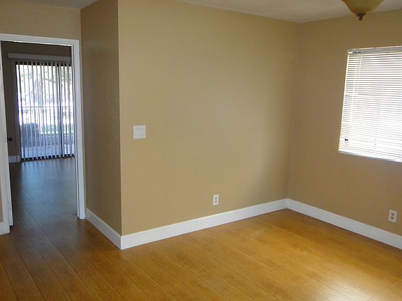 4th image of 2831 Amaryllis Ct