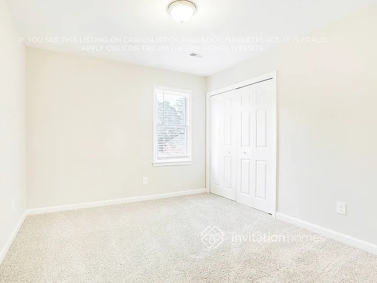 747 Edgewater Ln NW — Photo 18