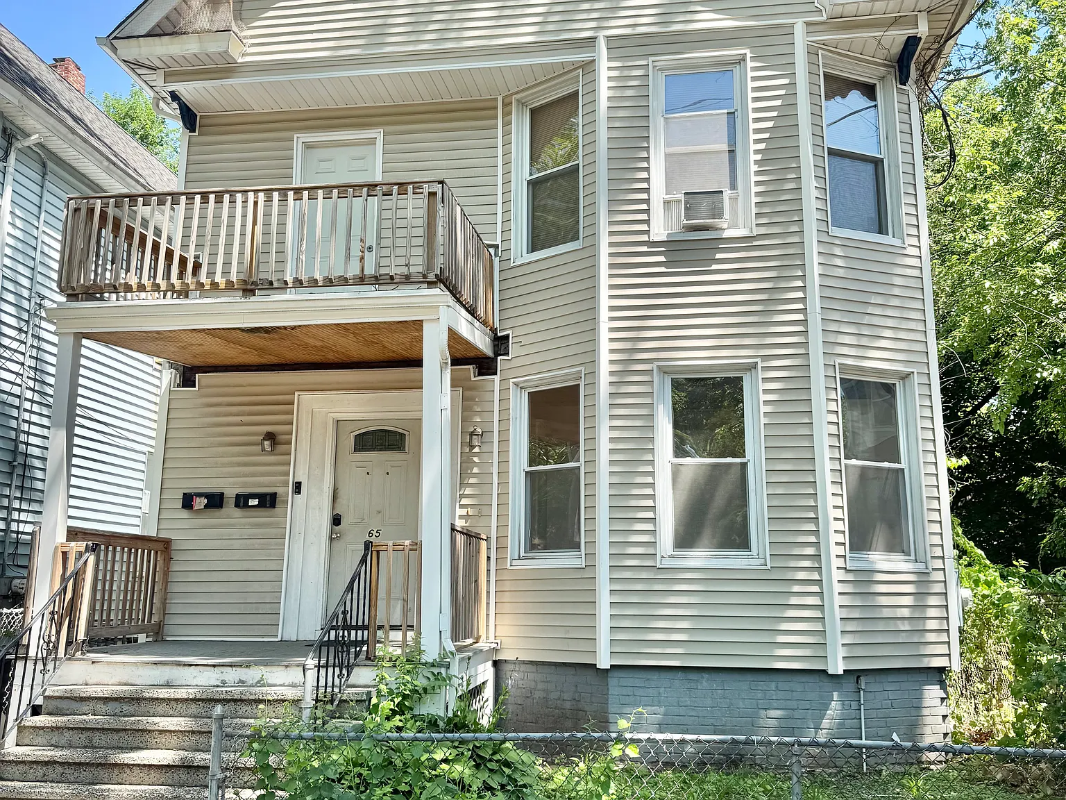 3 bed, $2,200 — Photo 1