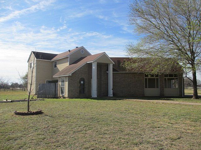 1st image of 389 Meadow Ln