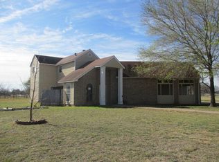 389 Meadow Ln, Martindale, TX 78655