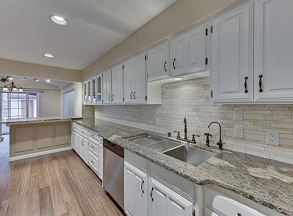 4th image of 701 W Embercrest Dr