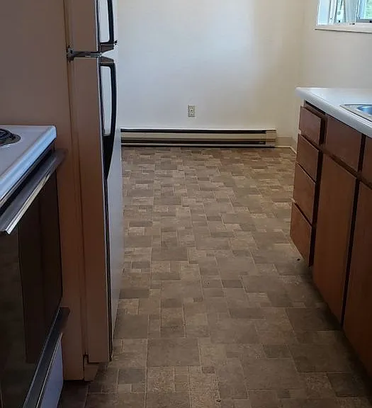 Baker Street Apartments — Photo 10