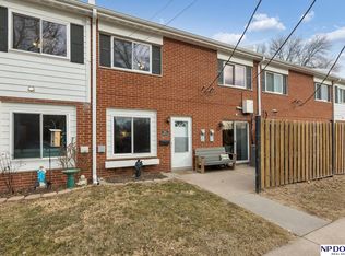 206 Bancroft Plz, Omaha, NE 68108