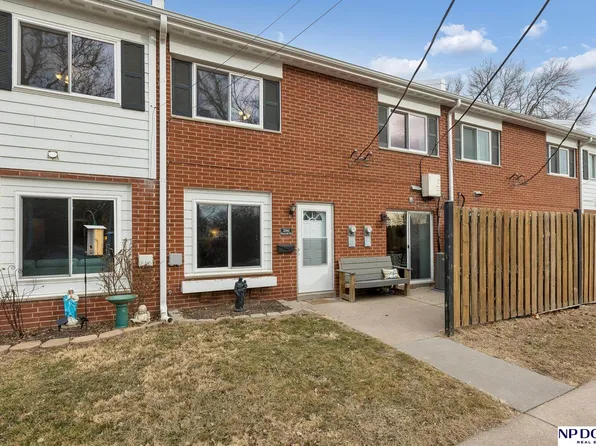 206 Bancroft Plz, Omaha, NE 68108