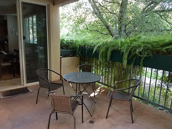 3rd image of 2716 Honolulu Ave APT 112