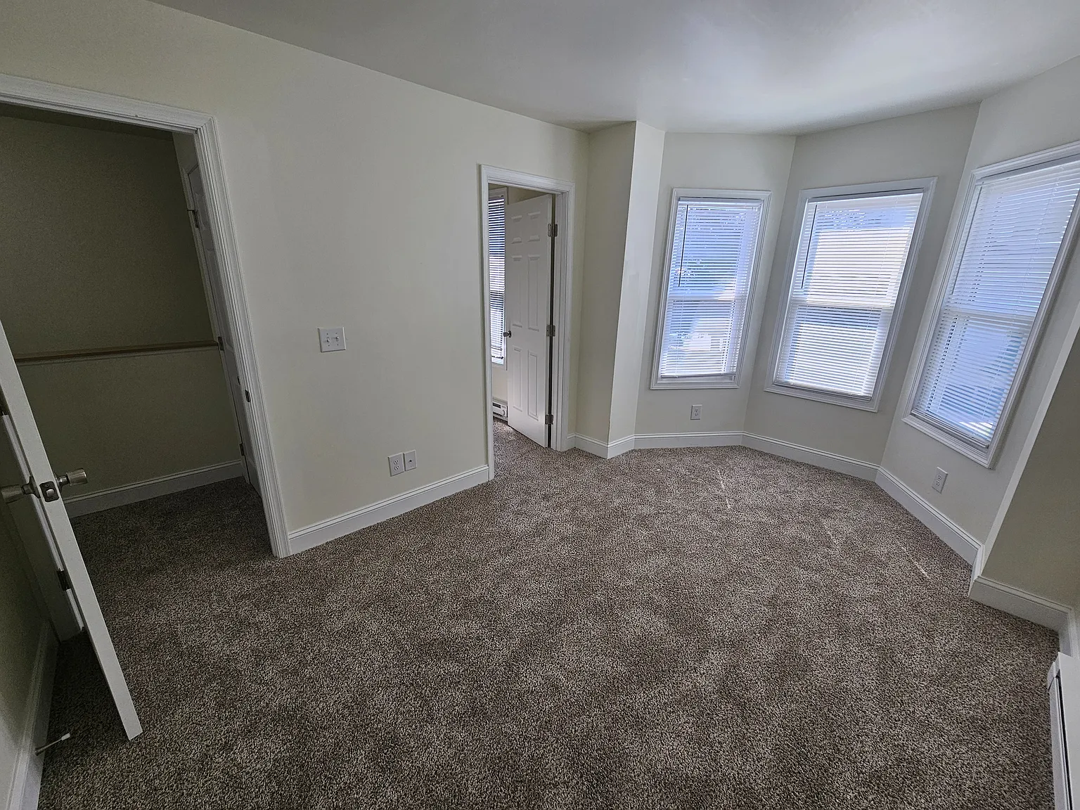 2 bed, 1.5 bath, 1022 sqft, $1,450 — Photo 4