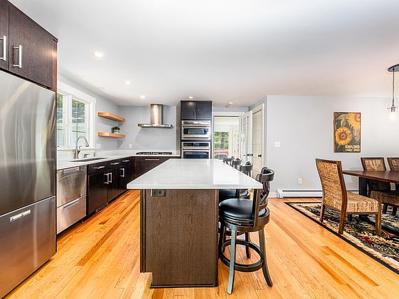 2nd image of 844 Shootflying Hill Road