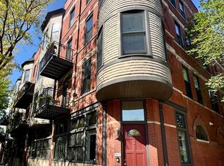 1502 W Ohio St APT 1R, Chicago, IL 60642