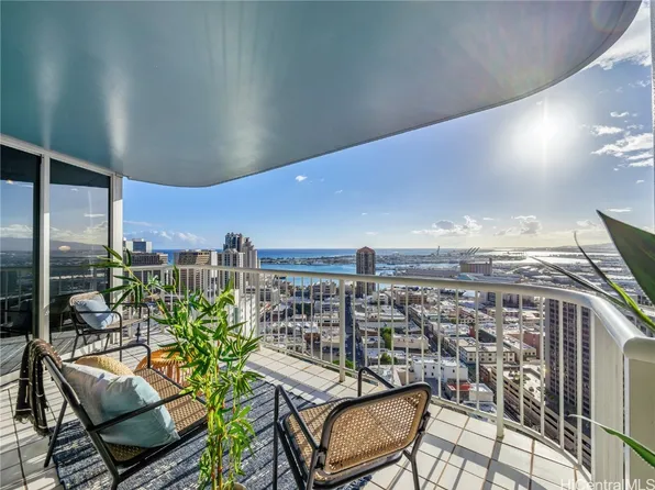 1212 Nuuanu Ave APT 3211, Honolulu, HI 96817