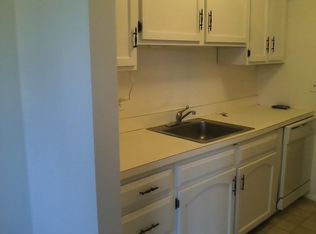 803 Cherry Hill Dr, Poughkeepsie, NY 12603