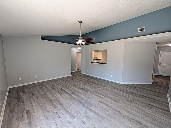 5th image of 8601 Laredo St