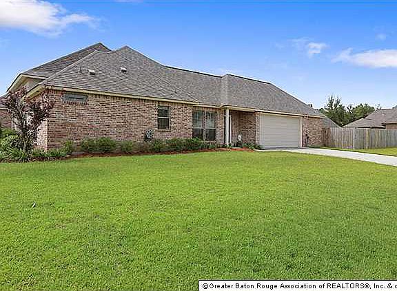 3rd image of 18609 Old Maplewood Dr