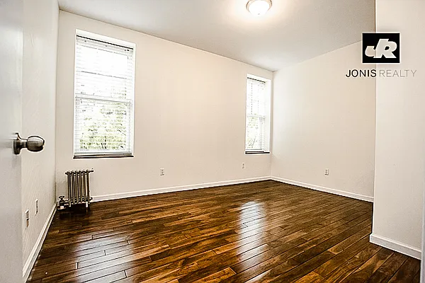 Rented by Jonis Realty | media 39