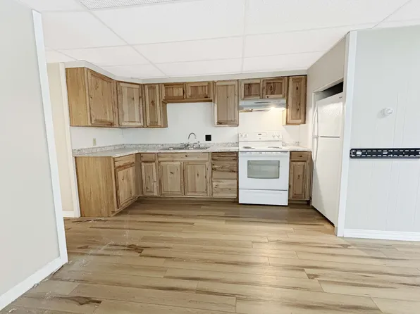 40 Aroostook Ave, Millinocket, ME