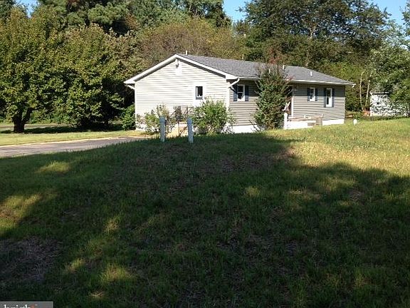 3rd image of 40311 Bay Dr