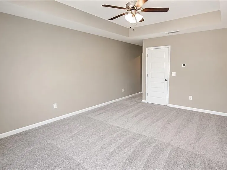 100 Squarewood Ln — Photo 7