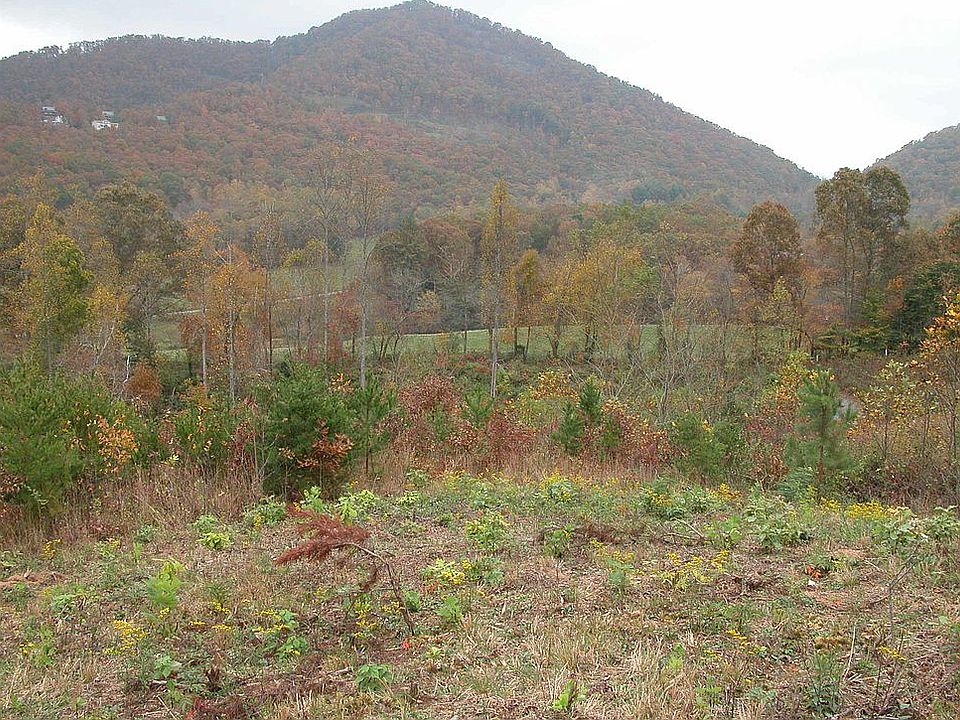 2nd image of 9 Eagles View Ct