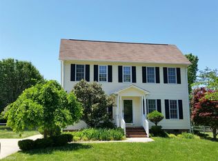 820 Lockesley Ln, Burlington, NC 27217