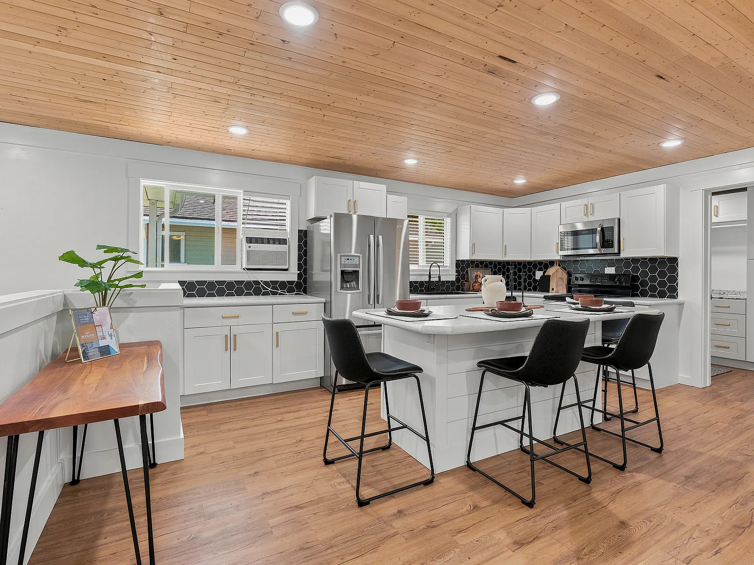 3 bed, 1478 sqft, $1,750 — Photo 1