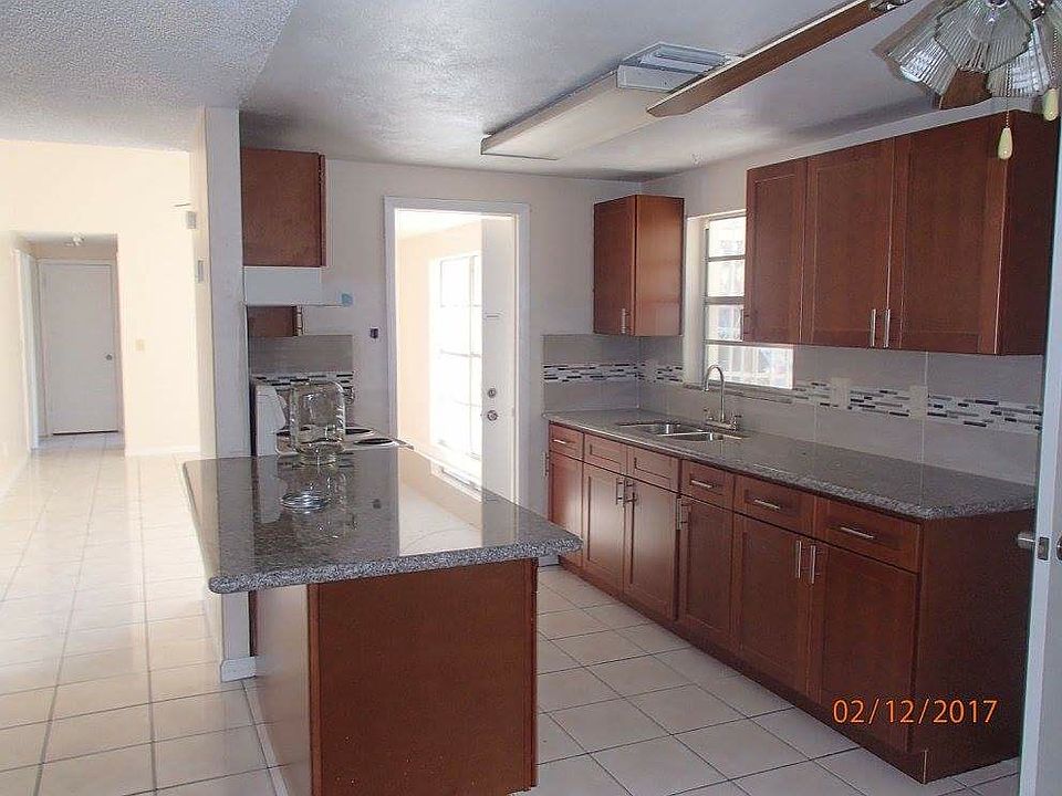 2nd image of 8712 Marlin Ct