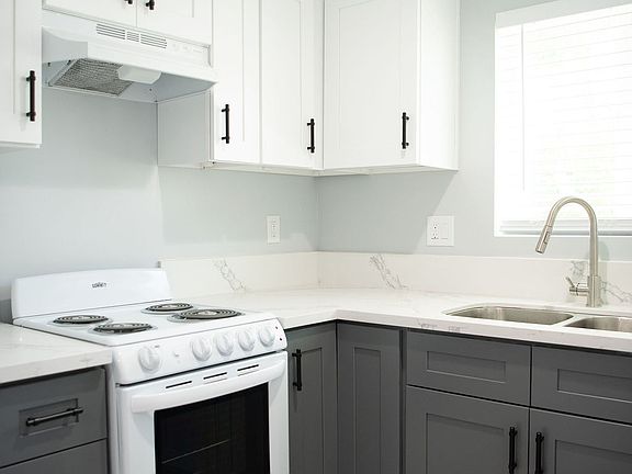 4th image of 5426 5th Ave #1/2