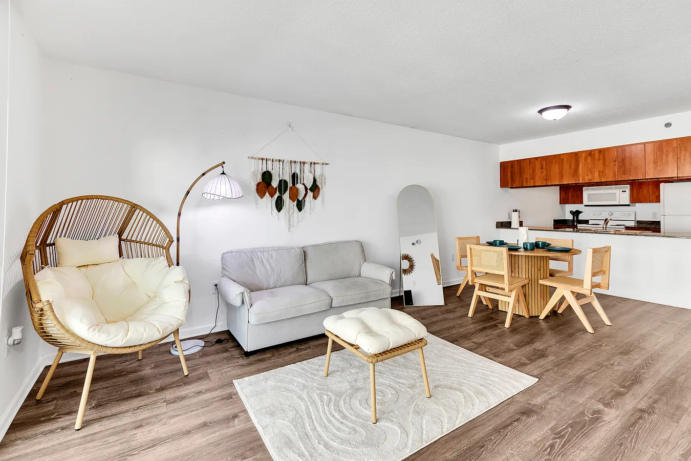 1 bed, 1140 sqft, $2,999 — Photo 4